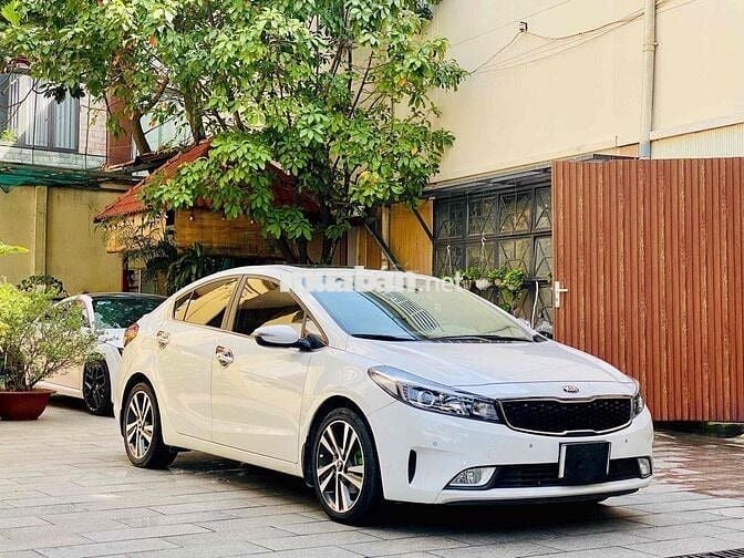 Kia Cerato 2018 1.6AT Trắng Odo 7v Cực Đẹp Giá Tốt