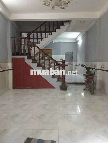 Nhà đẹp hẻm xe hơi thông 5x14m lầu 2pn 2wc. Gần ngã ba cây trâm GV