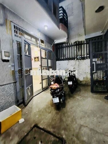 NHÀ CHO THUÊ HẺM 20// MỄ CỐC PHƯỜNG 15 QUẬN 8