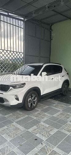 Kia Sonet 2021 Luxury 1.5 AT - 100 km