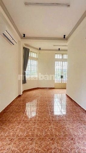 Cho thuê Nhà NC Hẻm xe hơi gồm 4 Tầng, có 3PN và 3WC