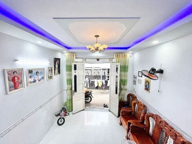 NHÀ ĐẸP SHR GIÁ CHỈ 1 tỷ 120TR/80M2 3P NGỦ 2P VS NGAY CHỢ TÂN