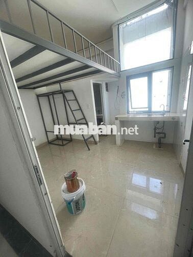 phòng gác thoáng giá rẻ gần KCX, PHM, CRESENTMALL