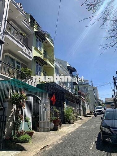 Bán căn nhà phố trung tâm Dalat