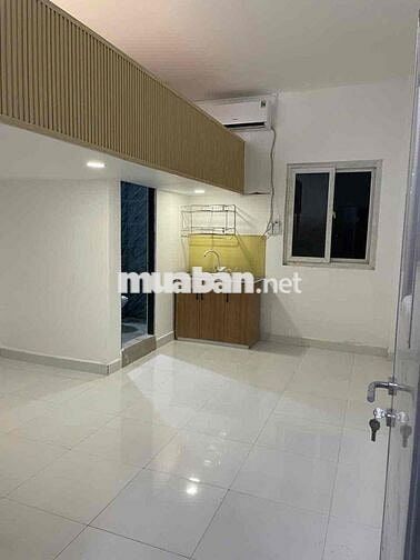 khai Trương căn Hộ gác cửa sổ Mới , thang máy siêu rộng rãi đường 42