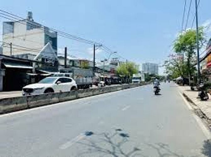 Chính chủ cần tiền bán gấp căn nhà mặt tiền kinh doanh đường Huỳnh Tấn