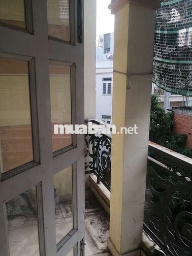 phòng trống cho sinh viên công nhân viên