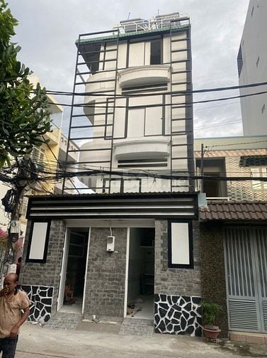 HXT Nguyễn Sơn 5.1M x 19M 91m2 4 Tầng - 11 tỷ nhỉnh