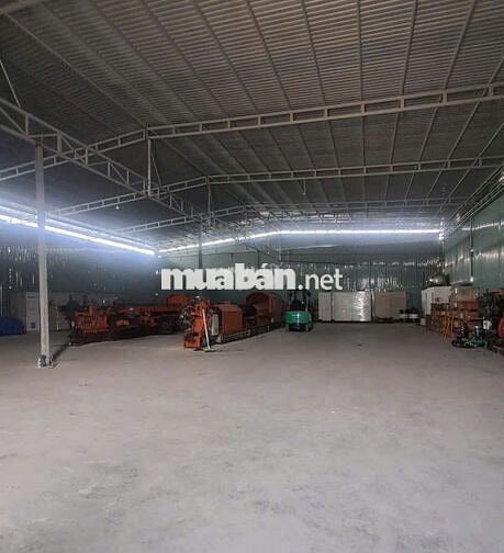 Thuê kho bãi Quận 7, DT 1000m có tường xây kiên cố đẹp - chuẩn.