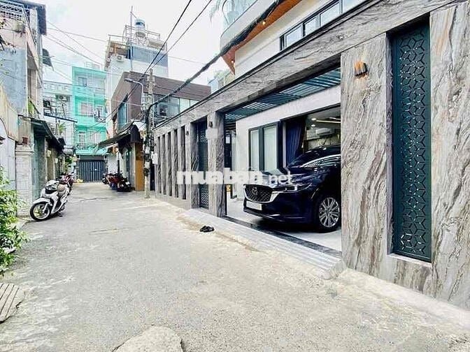 Cần bán nhà 3 tầng, 4x10m, hẻm 5m khu siêu thị Emart, 4 phòng, 4.xx tỷ