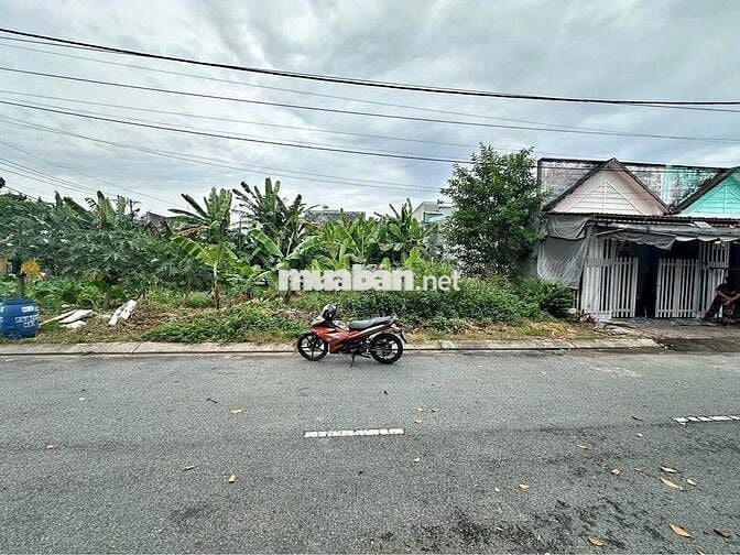 NGÔP GẤP SANG 150m2 CỦ CHI GẦN ĐƯỜNG QUỐC LỘ 22, GẦN BV XUYÊN Á