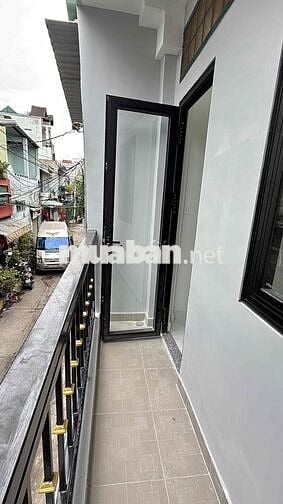 NHÀ NHỎ XINH ĐƯỜNG XE HƠI 6M DỌN VÀO Ở LIỀN