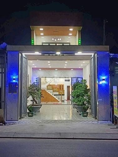 Bán nhà mặt tiền đường Trần Văn Mười, Hóc Môn, gần chợ Chữ S