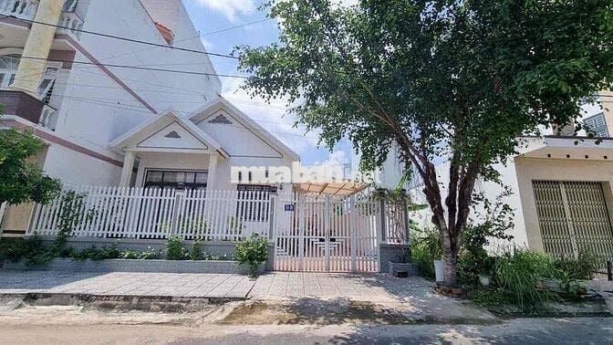 🌻C.G - CHO THUÊ NHÀ BIỆT THỰ SÂN VƯỜN 380M2 FULL NỘI THẤT KDC MIỀN NAM