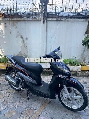 Honda Shark màu Đen