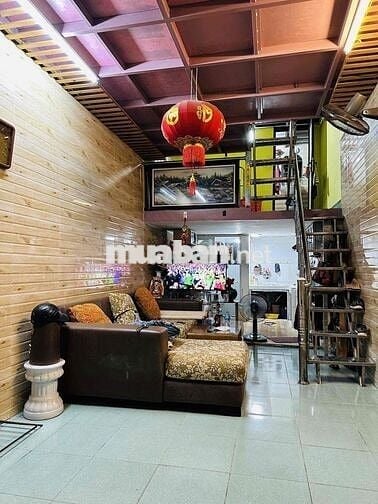 nhà Nguyên căn Tân Mai gần Hồ Đền Lừ 28m x 2 tầng 2PN 2WC full đồ 5tr