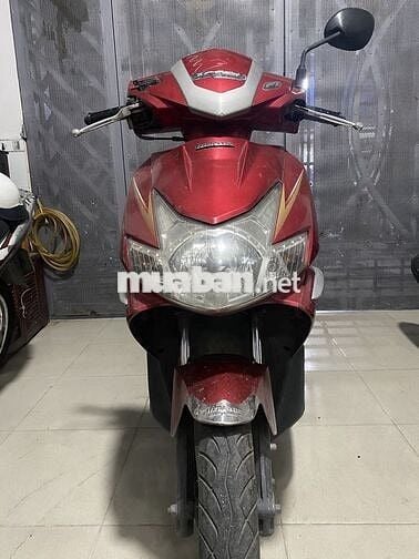 Dư xe cần bán AB 110 màu đỏ có fix