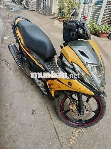 Yamaha Nouvo 5 Fi 2012 Vàng đen giá sinh viên