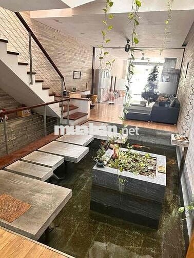 GIÁ BẤT NGỜ- BÁN NHANH NHÀ 4T -  MẶT PHỐ NGUYỄN HỮU THỌ