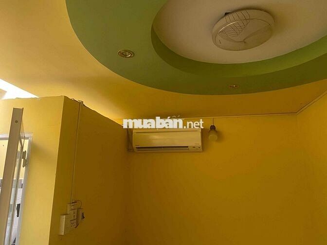 Phòng Trọ Có Máy Lạnh, Máy Nước Nóng Toilet Riêng Rất An Ninh