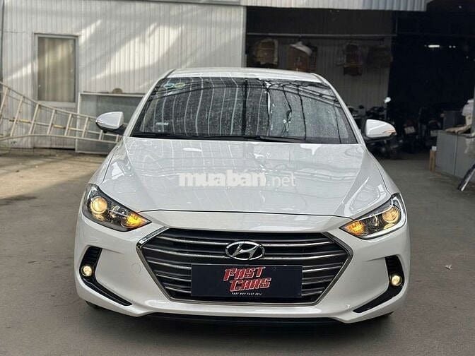Hyundai Elantra 2018 1.6MT,số sàn, màu trắng,4v6km