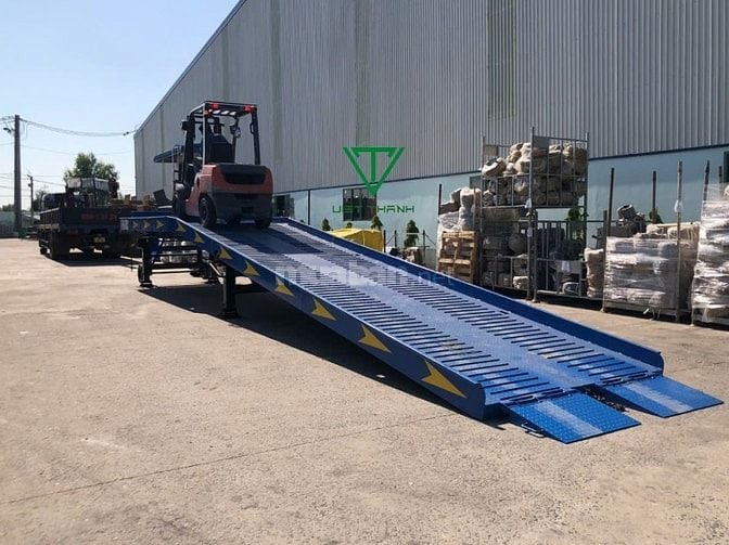 Ramp Xe Nâng - Cơ Khí Việt Thành