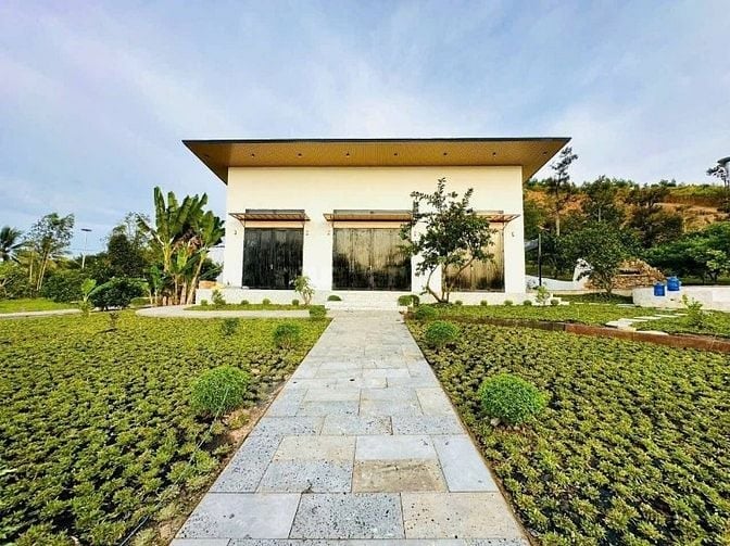 Biệt thự hồ bơi 16.000m2 vườn cây trái 6ty500 triệu