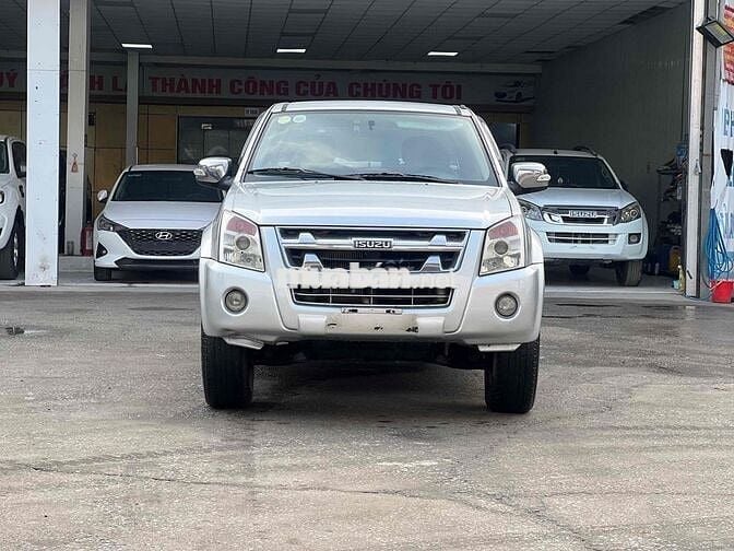 Isuzu Dmax 2010 LS 3.0 4x2 MT - 200000 km