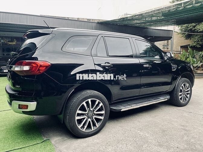 Everest 2020 Titanium 2C Đen nhập Thái