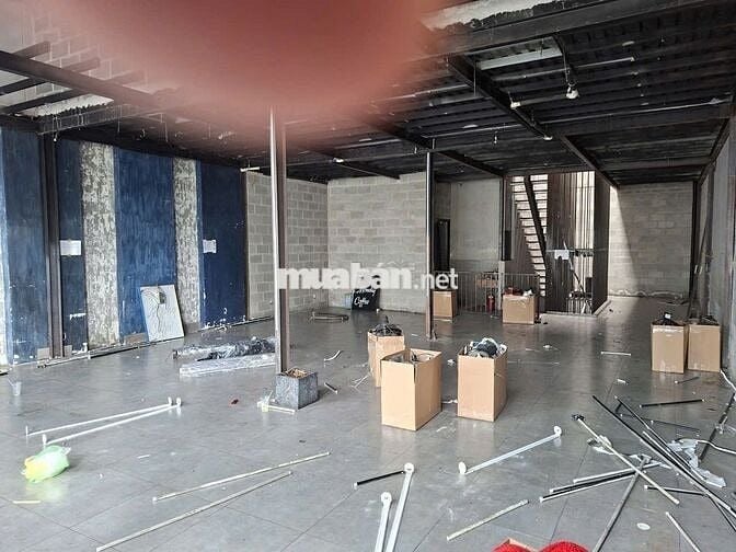 CHO THUÊ NHÀ NGUYÊN CĂN MẶT TIỀN  TRUNG TÂM Q10 DT.8,6X16 .