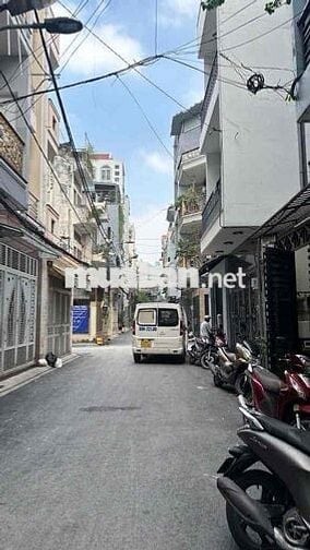 nhà rẻ nội htất mới , có 1 khong 2