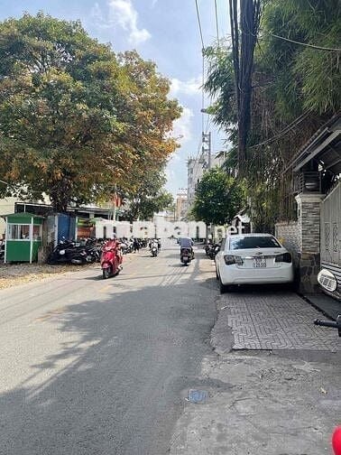 Cần cho thuê gấp mặt bằng. đường Nguyên Hồng p11. số 74 nh