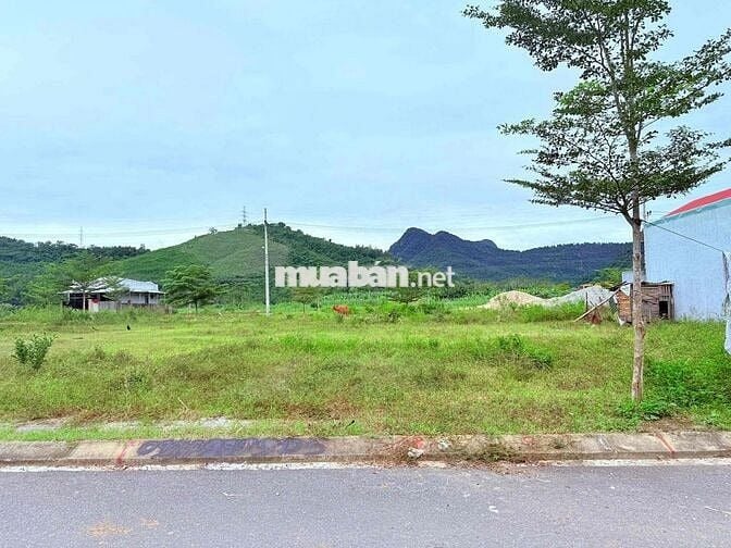 bán lô đường quy hoạch 5,5m trung tâm thị trấn