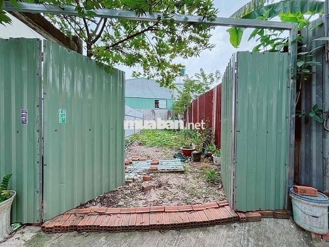 TÔI CHÍNH CHỦ CẦN BÁN GẤP LÔ ĐẤT XÃ BÀ ĐIỂM 4x14 1/NHỰA NGẮN HẺM XE HO