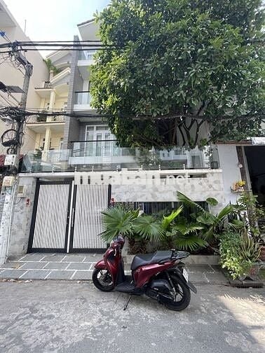 Hiếm nhà chính chủ 109tr/m2 đường Lê Văn Quới. Ngang 7 dài 22. 4tầng