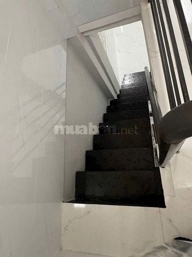 Bán nhà 3 tầng đường lạc long quân p3 Q11 gần chợ ,trường học