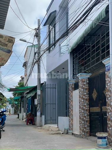 Bán nhà hẻm 102 đường 3 tháng 2 đoạn trần hoàng na dưới 2tỷ 100 triệu 