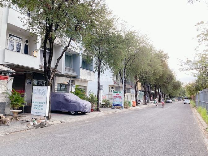 Bán 2 khách sạn nối đuôi nhau, 2 mặt tiền đường số 2 KDC Ven Sông