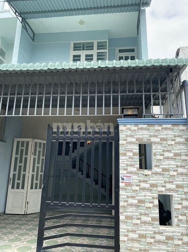 Bán Nhà Mặt Tiền Phố Nhựa 5m Cần Đước Long An dt:5,2x16m 1T 1L