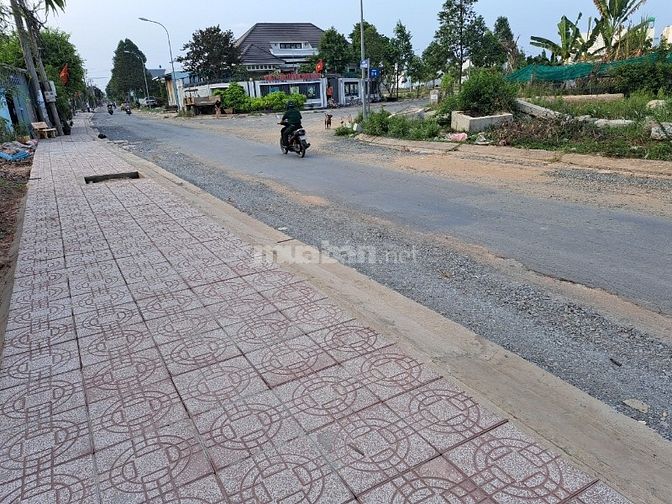Nhà mặt tiền đường lê văn kiệt cần bán
