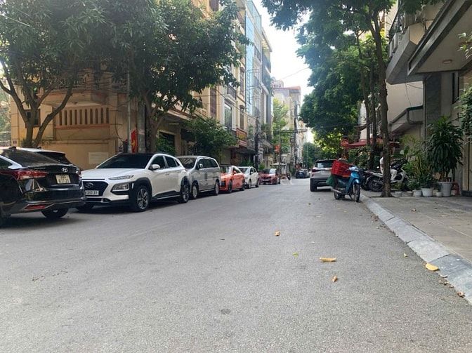 BÁN NHÀ SIÊU HIẾM PHẠM TUẤN TÀI, CẦU GIẤY, KINH DOANH SẦM UẤT, Ô TÔ ĐỖ