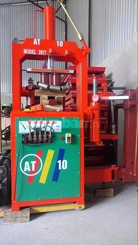 Máy ép mâm đĩa chấn ba, nắn khung sườn AT10 giá rẻ nhất tp HCM 37591015 Máy ép mâm đĩa chấn ba, nắn khung sườn AT10 giá rẻ nhất tp HCM