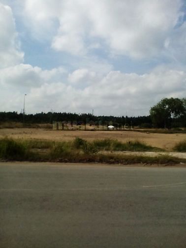 Bán7,4 ha đất mặt tiền Nguyễn Văn Linh Bình Chánh(Giáp Quận 8).5,5t/m. 31392948 Bán7,4 ha đất mặt tiền Nguyễn Văn Linh Bình Chánh(Giáp Quận 8).5,5t/m.