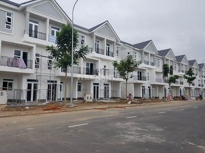 Bán nhà phố biệt thự Park Riverside 2 mặt giáp sông giá chỉ 6.9 tỷ/căn