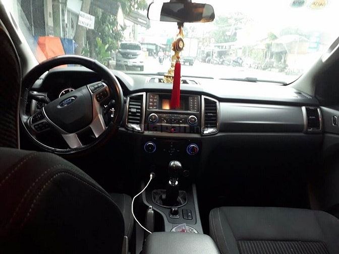 Bán gấp chiếc Ford Ranger XLT 2015 số sàn 2 cầu màu đen đẹp leng keng 39985347 Bán gấp chiếc Ford Ranger XLT 2015 số sàn 2 cầu màu đen đẹp leng keng