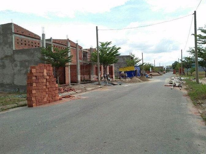 Bán gấp nền đất thổ cư đường nhựa 16m-Đđ Khu CN BonChen. 40802019 Bán gấp nền đất thổ cư đường nhựa 16m-Đđ Khu CN BonChen.