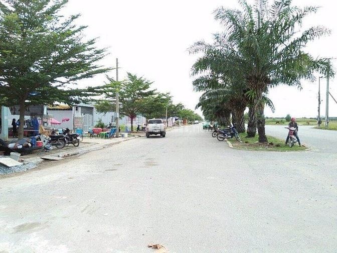 Bán gấp lô đất Tên Lửa II mặt tiền hồ sinh thái 15ha 40862001 Bán gấp lô đất Tên Lửa II mặt tiền hồ sinh thái 15ha