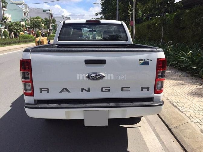 Nhà cần bán FORD RANGER 2013 trắng số sàn máy dầu nhập khẩu Thái Lan. 40923357 Nhà cần bán FORD RANGER 2013 trắng số sàn máy dầu nhập khẩu Thái Lan.