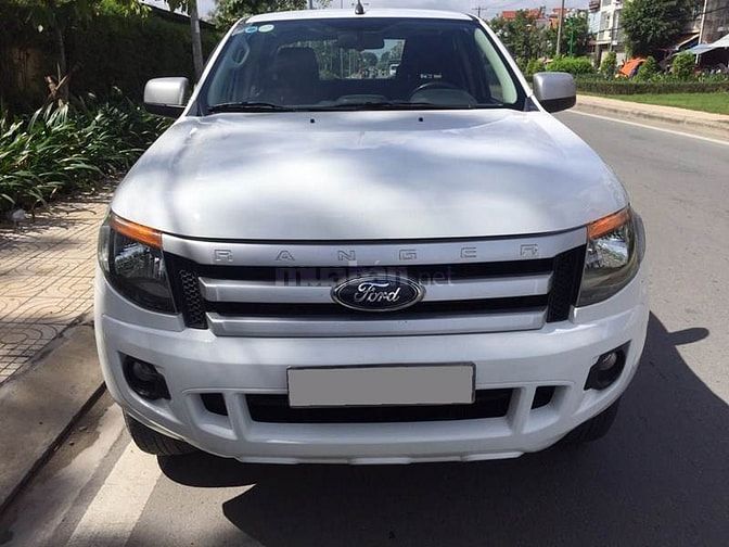 Nhà cần bán FORD RANGER 2013 trắng số sàn máy dầu nhập khẩu Thái Lan. 40923357 Nhà cần bán FORD RANGER 2013 trắng số sàn máy dầu nhập khẩu Thái Lan.