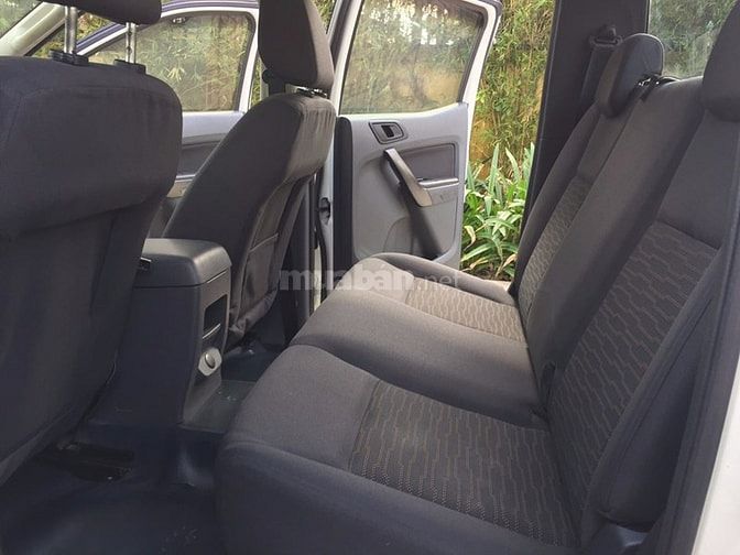 Nhà cần bán FORD RANGER 2013 trắng số sàn máy dầu nhập khẩu Thái Lan. 40923357 Nhà cần bán FORD RANGER 2013 trắng số sàn máy dầu nhập khẩu Thái Lan.